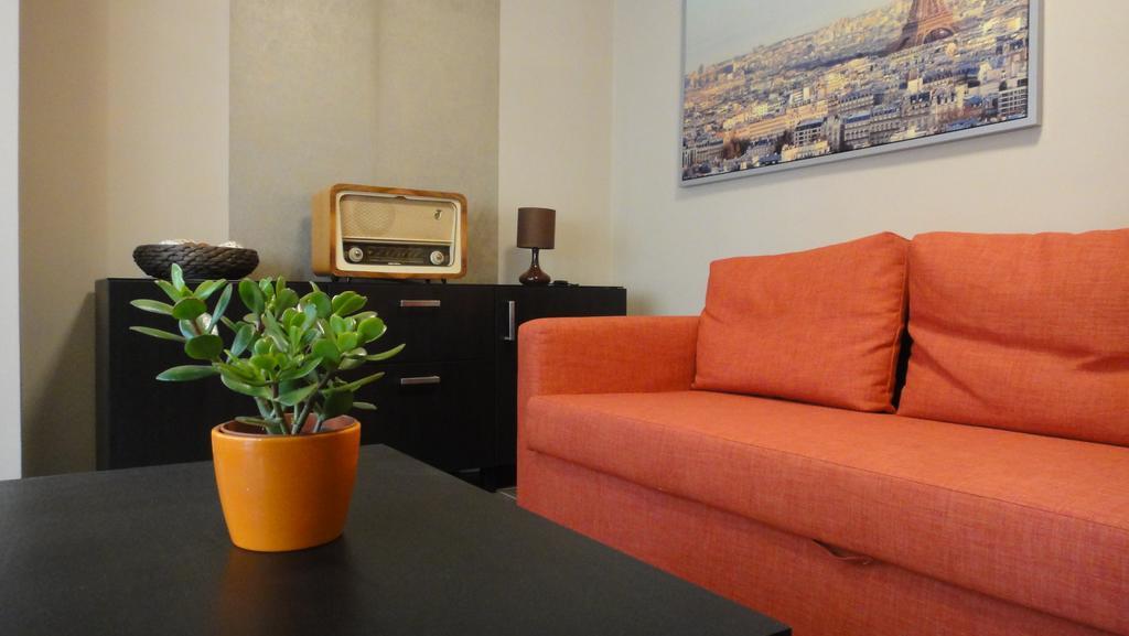Mgtels Apartman - With Private Parking Будапеща Екстериор снимка