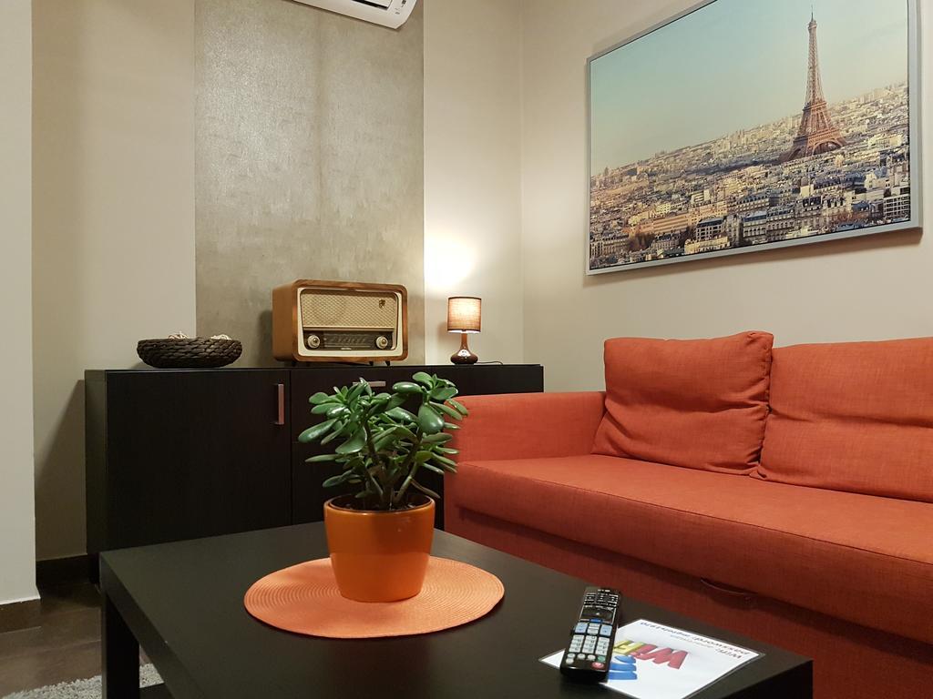 Mgtels Apartman - With Private Parking Будапеща Екстериор снимка
